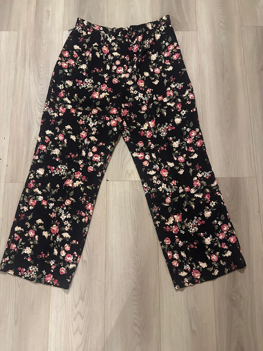 Vintage 90s Van Heusen Black Pink Floral Wide Leg Pants 100% Rayon Large